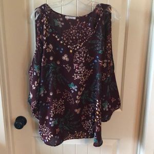 Le Lis Cold-Shoulder Top